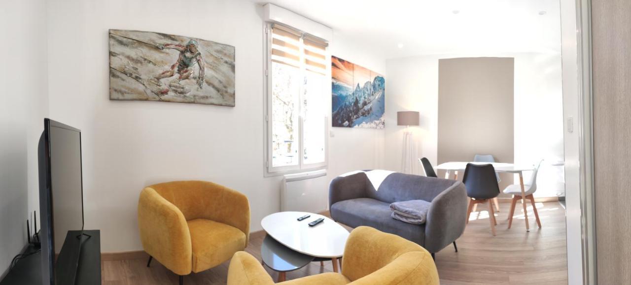 Joli Appartement Renove Avec Terrasse Brides-les-Bains Luaran gambar
